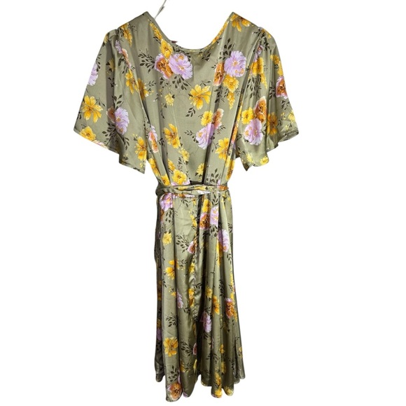 Addition Elle Floral Flutter-Sleeve Wrap Dress Size 3x - Picture 5 of 15